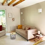 En Normandie Au Coeur Du Pays D'auge Шале