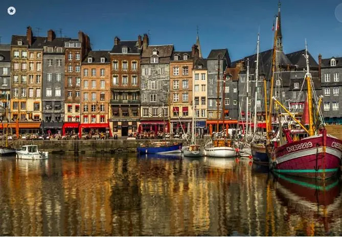 En Normandie Au Coeur Du Pays D'auge Le Pin (Calvados)